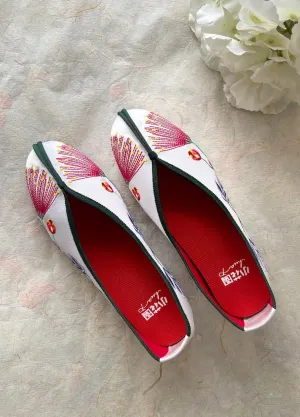 Floral Embroidered Shoes - White