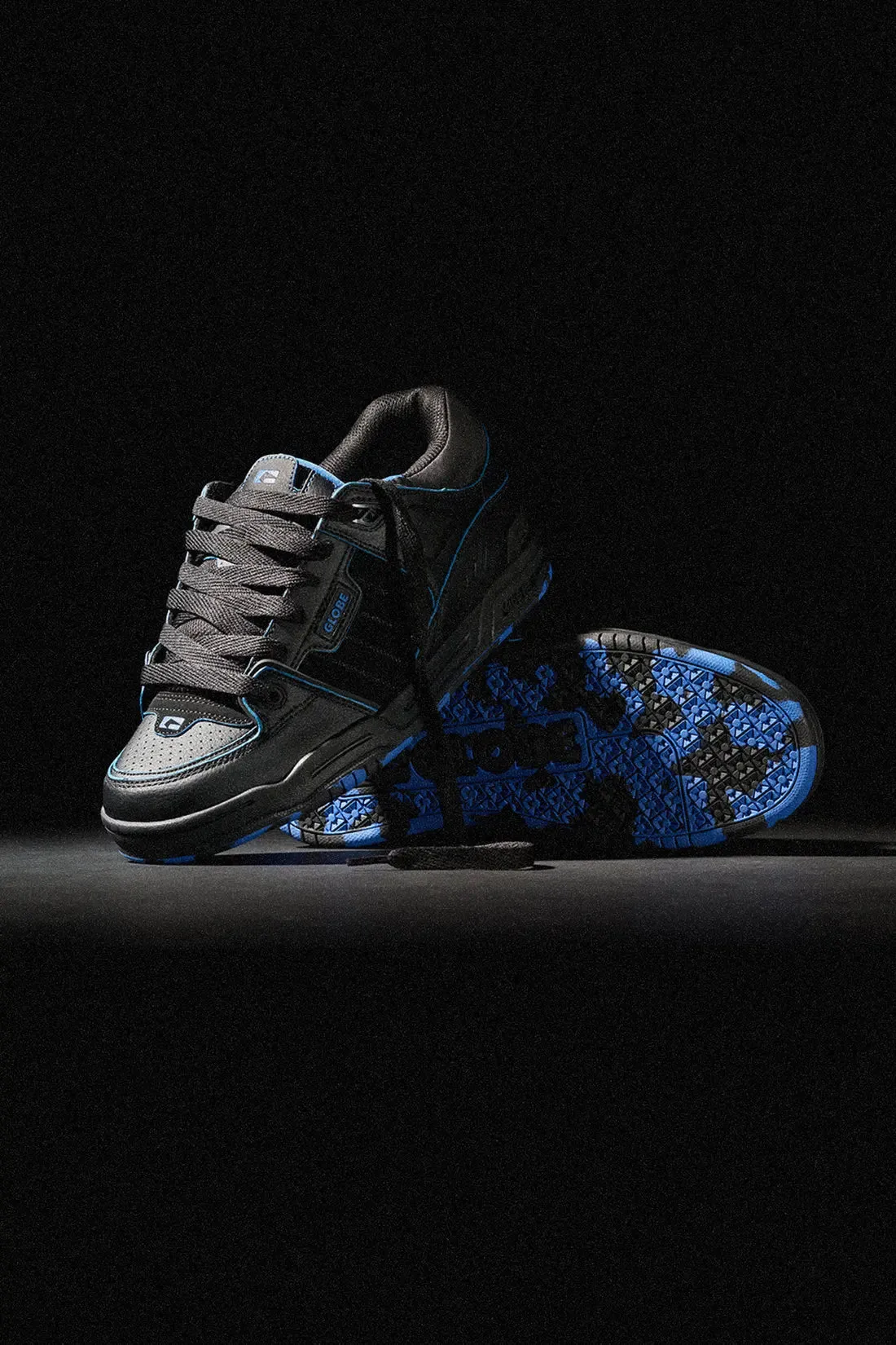 Globe Fusion Shoes - Black/Blue/Mosaic